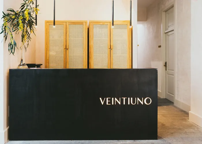 Veintiuno Emblematic - Adults Only Otel