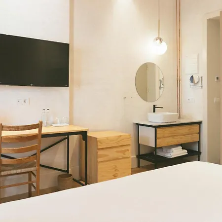 Veintiuno Emblematic - Adults Only 4*