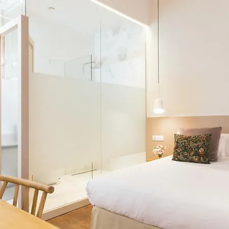 Veintiuno Emblematic - Adults Only