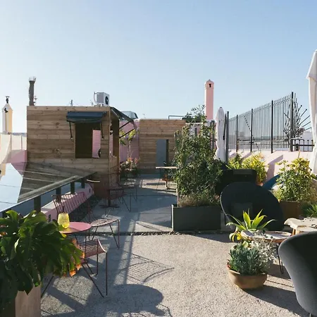 Veintiuno Emblematic - Adults Only